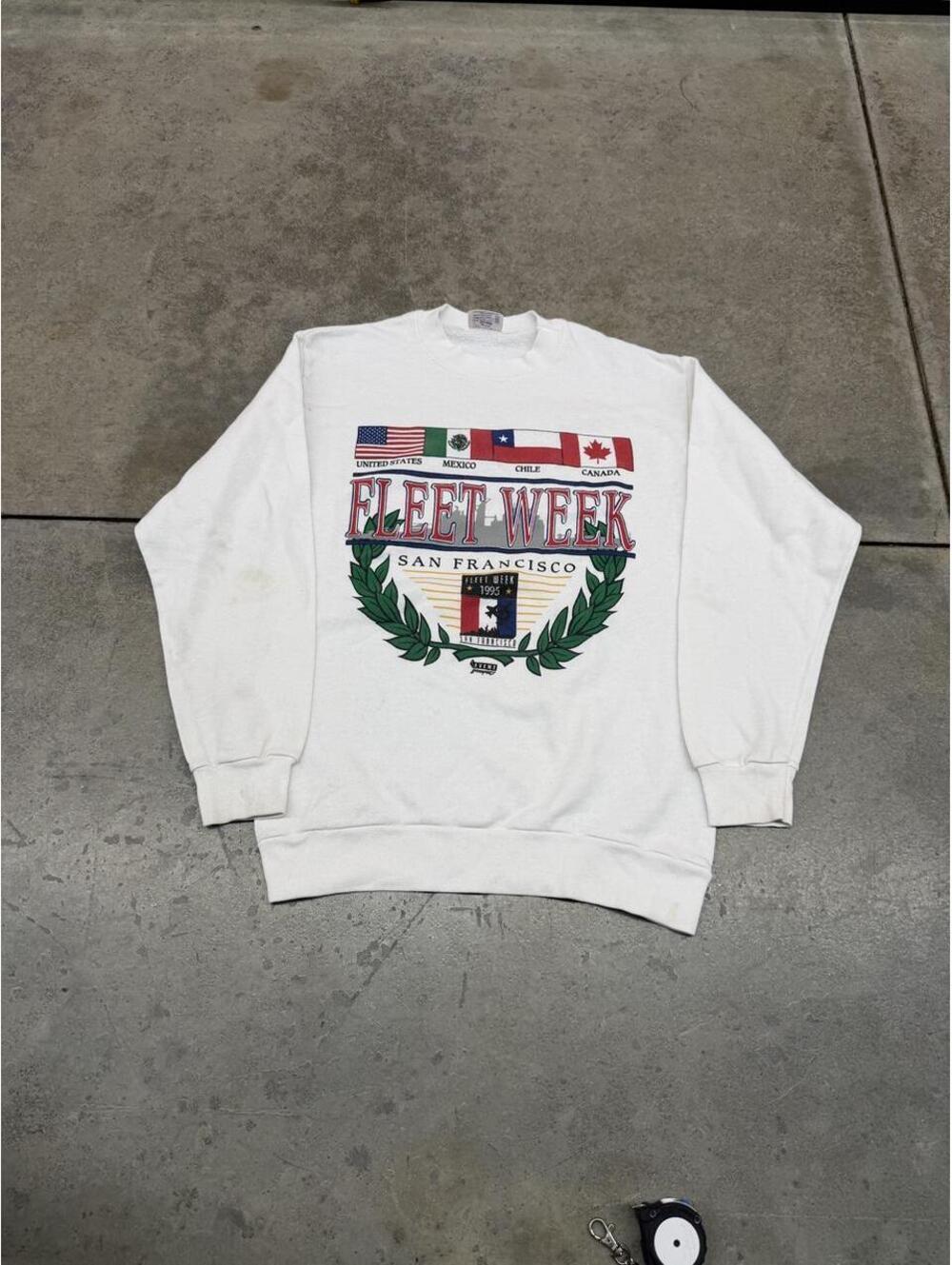vintage fleet week san francisco destination white crewneck size medium